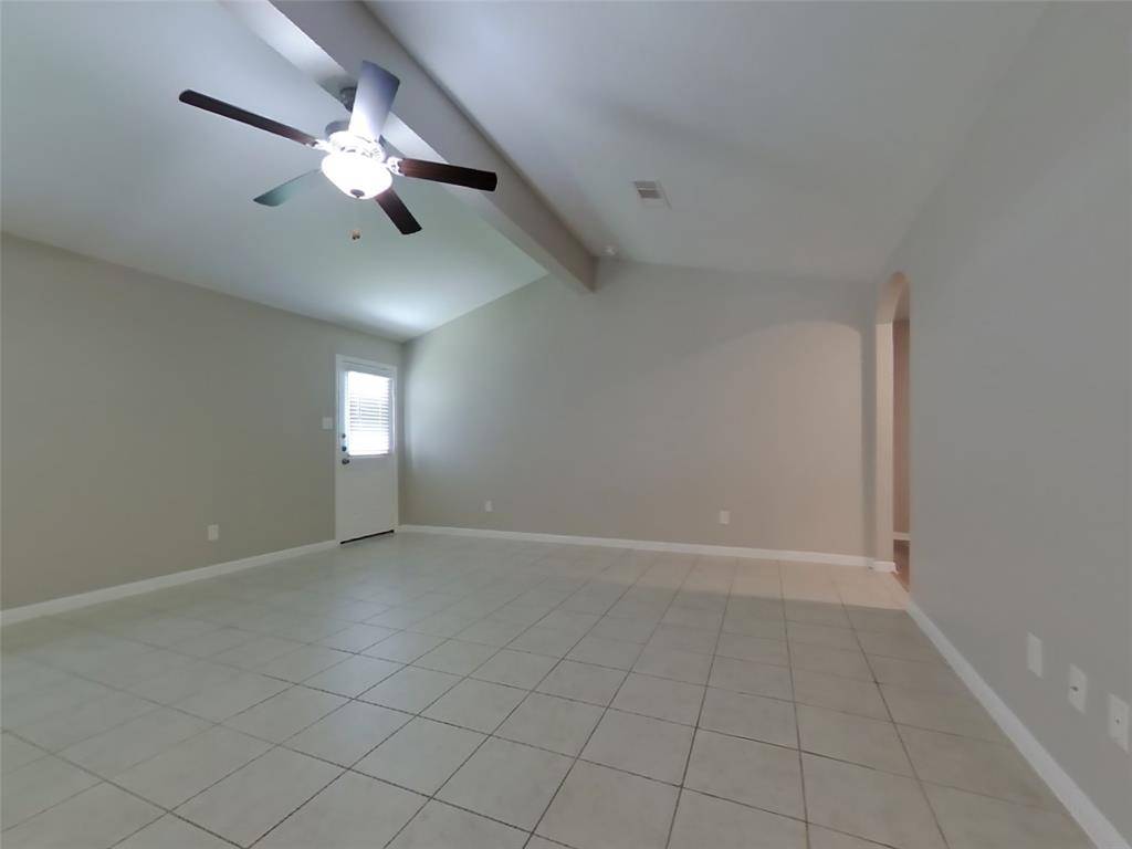 La Marque, TX 77568,212 Comanche Plains DR