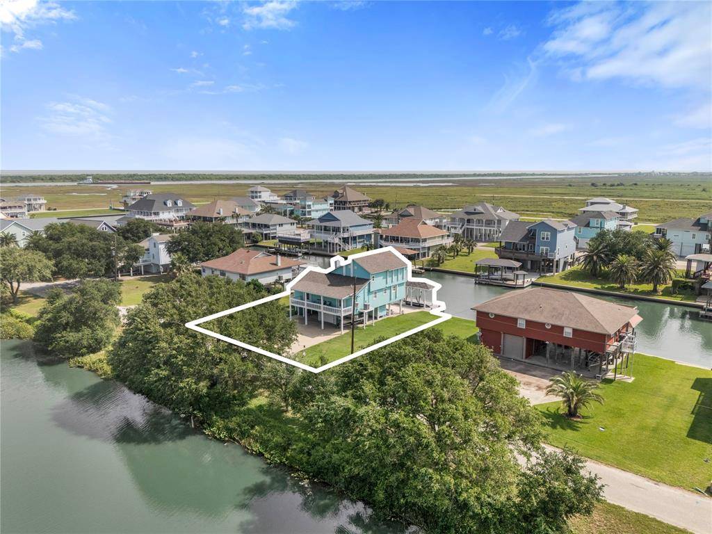 Crystal Beach, TX 77650,1200 Waterways DR