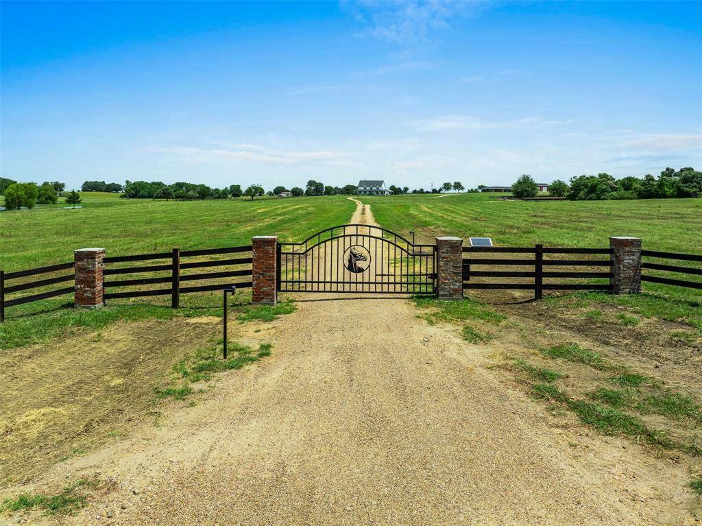 New Ulm, TX 78950,1725 Stokes RD