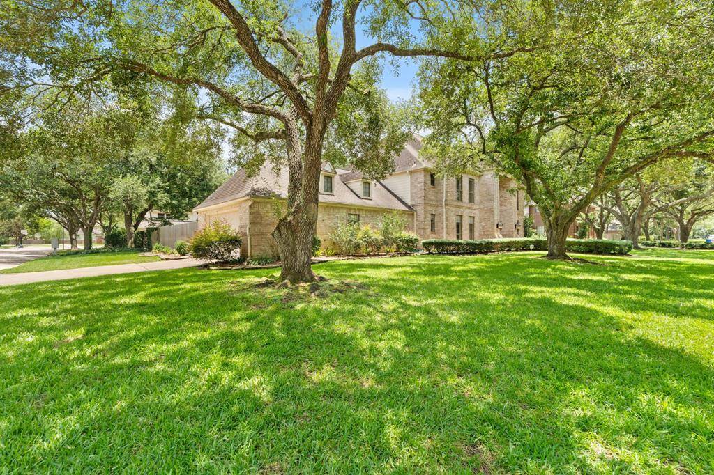 Houston, TX 77077,907 Oak Parkway DR