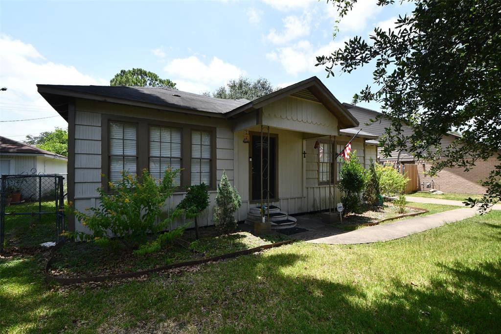 Houston, TX 77043,10323 Emnora LN