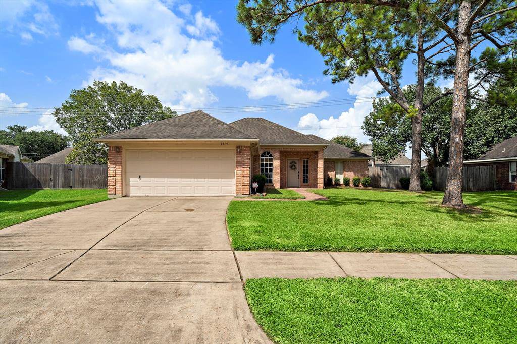 Pearland, TX 77581,3715 Pin Oak DR E