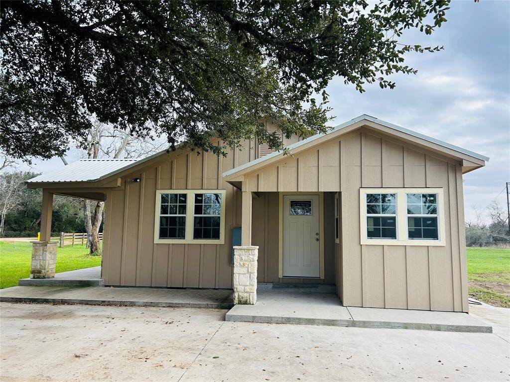 Alleyton, TX 78935,1030 Ramsey Road