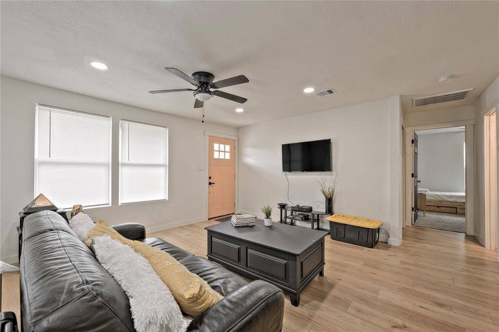 Houston, TX 77026,3010 Florida ST
