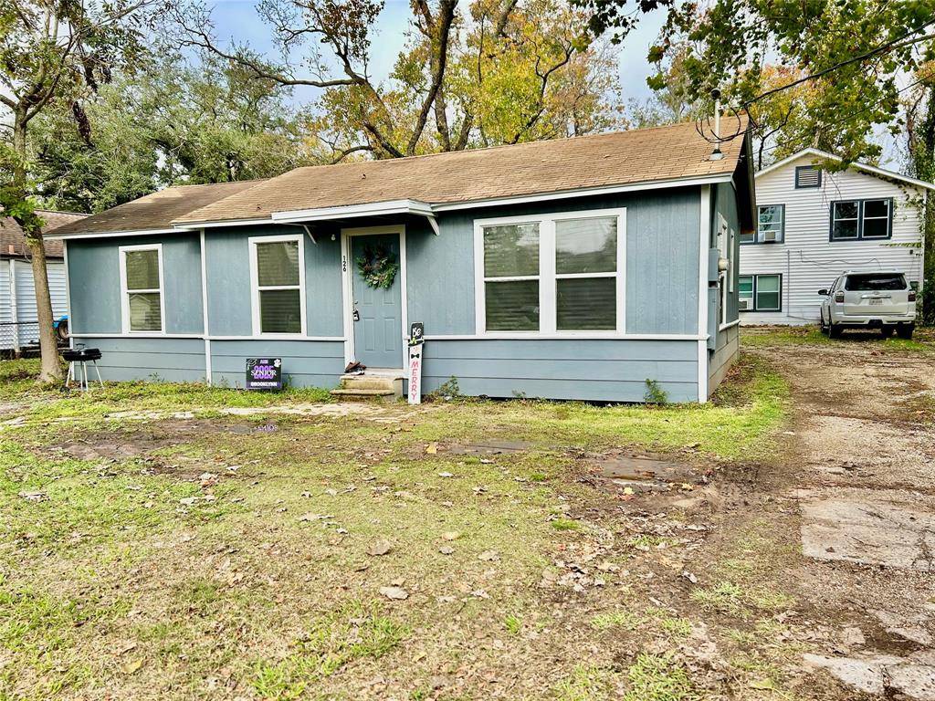 Clute, TX 77531,124 W Bernard ST