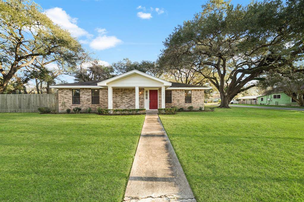 La Marque, TX 77568,1217 Ross ST