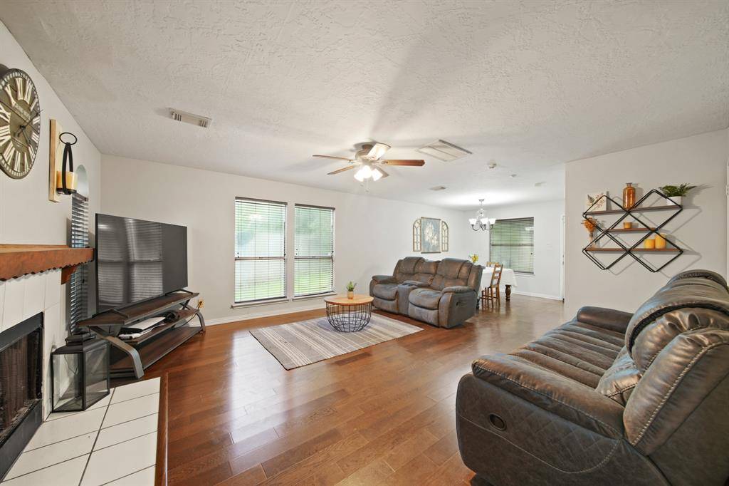 La Porte, TX 77571,1406 Bayou Glen DR
