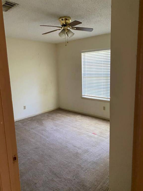 New Caney, TX 77357,20731 Pin Oak RD