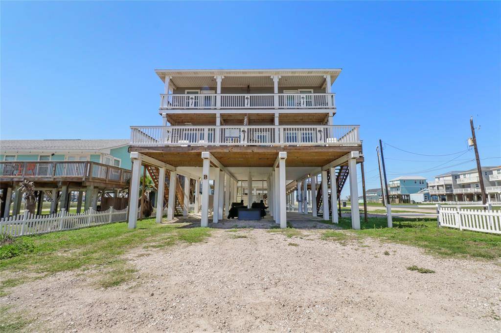 Surfside Beach, TX 77541,115 W Palm ST