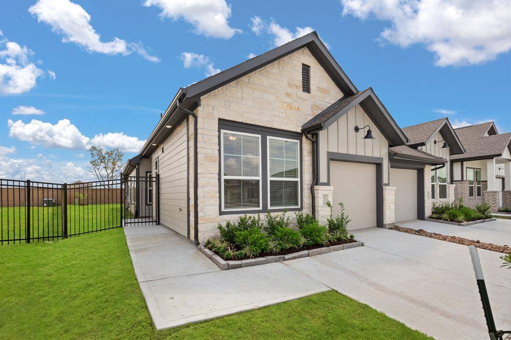 Iowa Colony, TX 77583,10011 Crescendo WAY