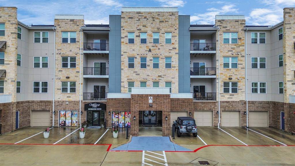 Houston, TX 77055,6804 Westview DR #3301