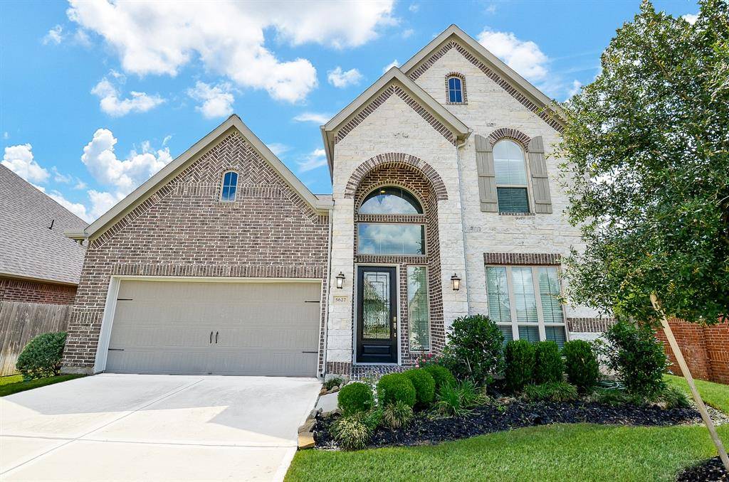 Sugar Land, TX 77479,5627 Bending Crest CT