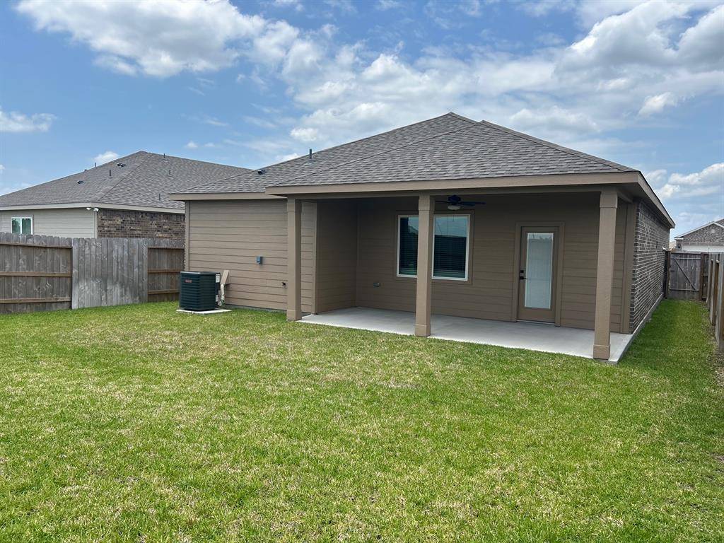 Beasley, TX 77417,1110 Whispering Winds DR