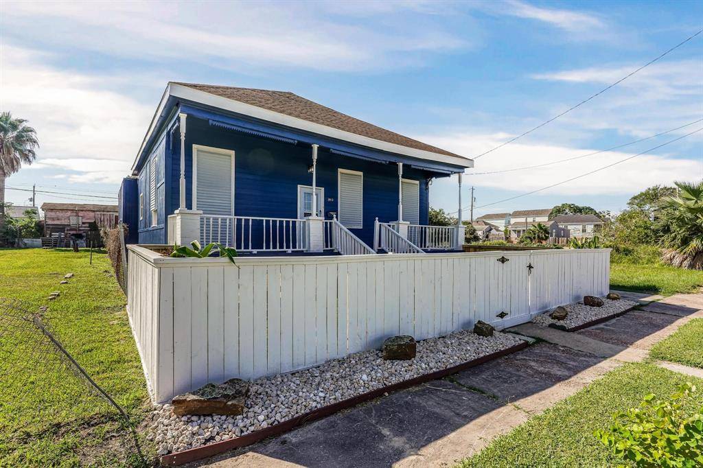 Galveston, TX 77550,3913 Ball St