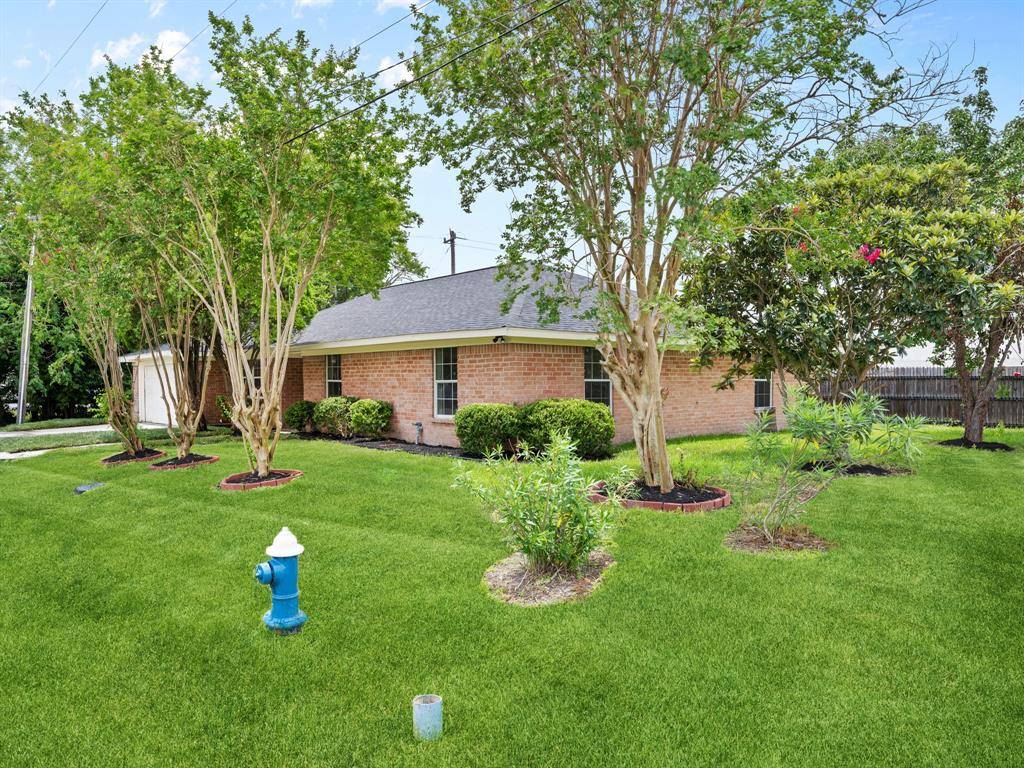 Houston, TX 77033,10202 Teneha DR