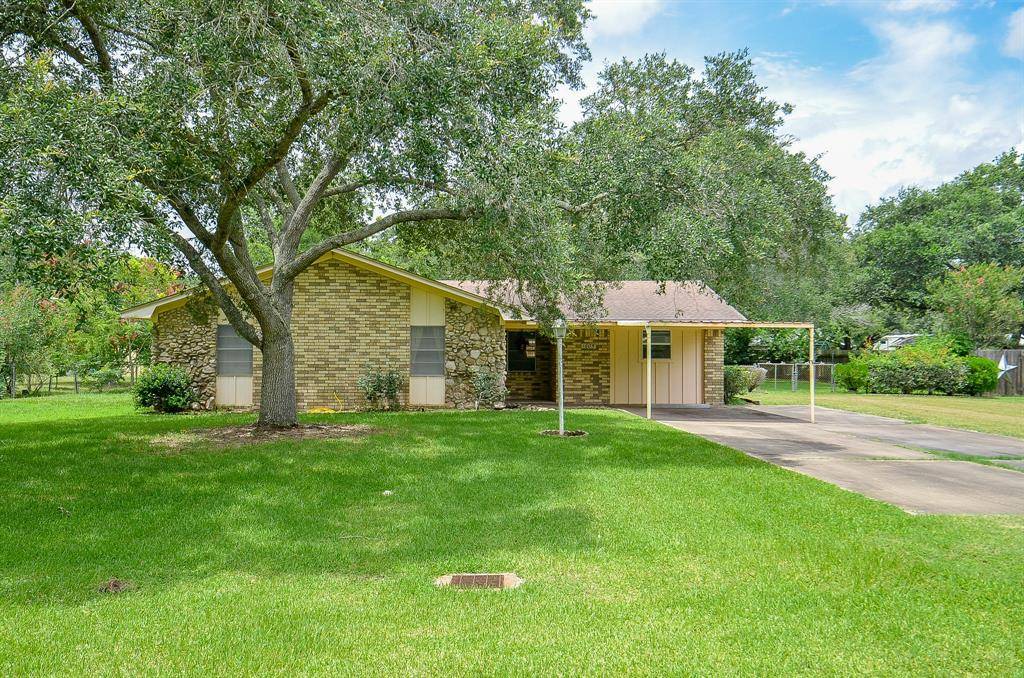 El Campo, TX 77437,1605 Byrne ST