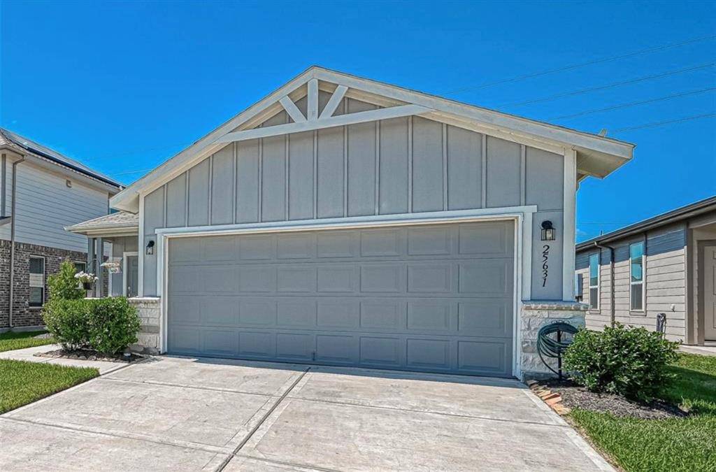 Katy, TX 77493,25631 Bottlebrush Sedge ST
