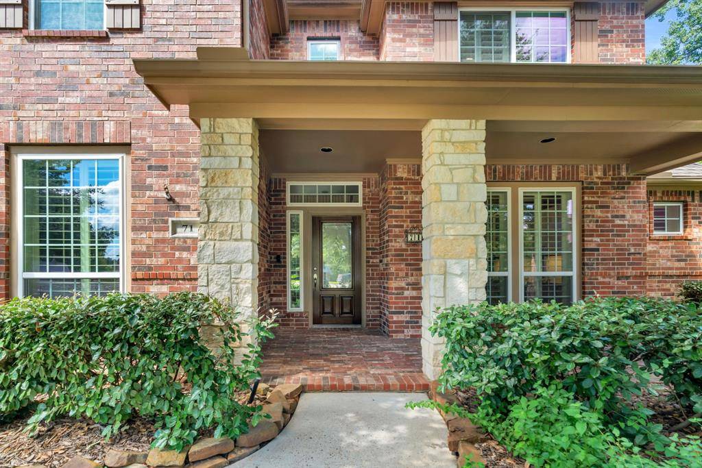 The Woodlands, TX 77389,71 E Hullwood Court