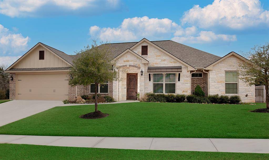 Bryan, TX 77807,2001 Lexi LN