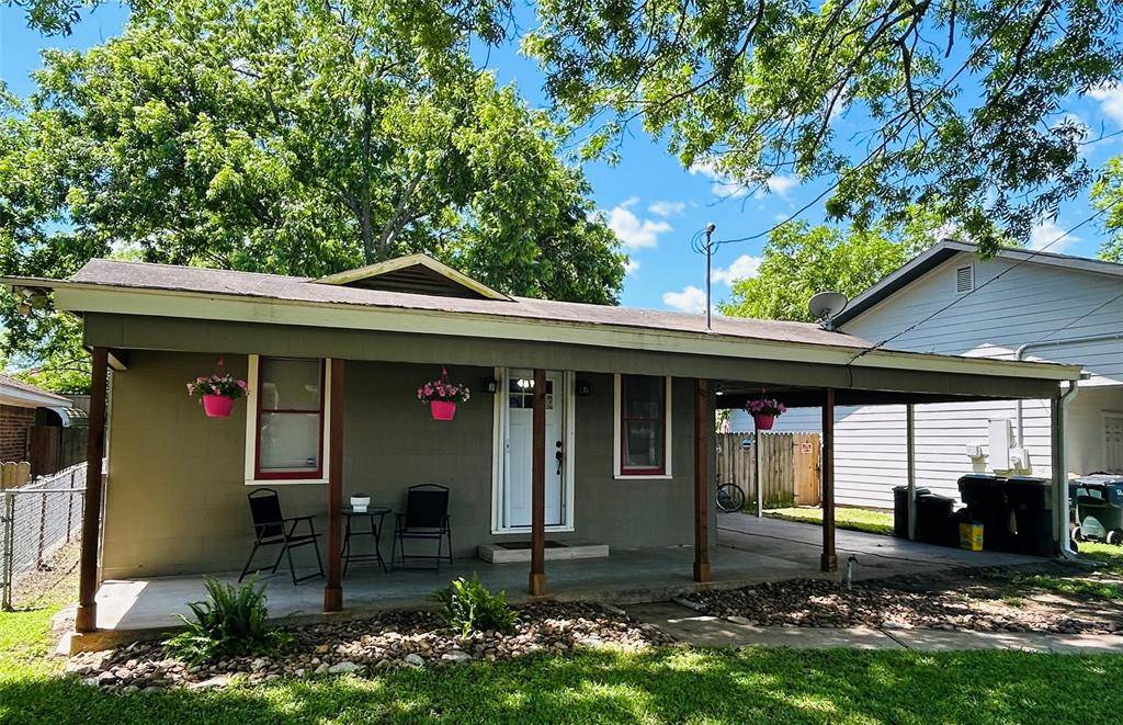 Columbus, TX 78934,121 Banks ST