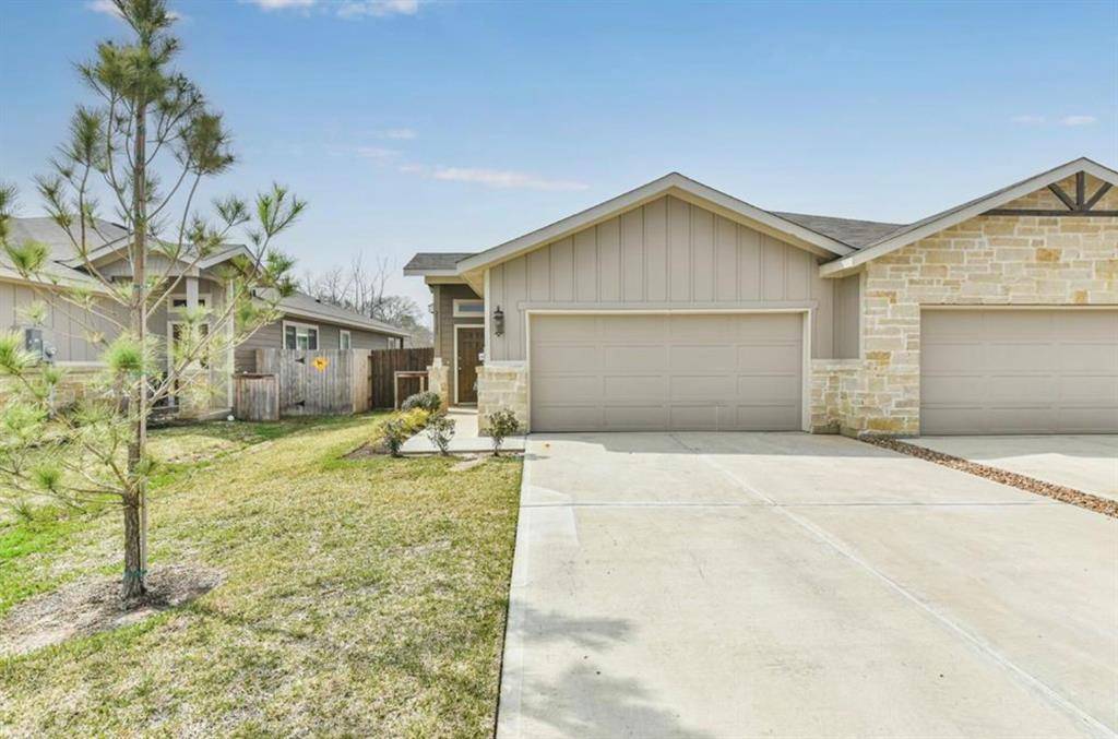 Magnolia, TX 77354,9901 and 9905 Grosbeak LN