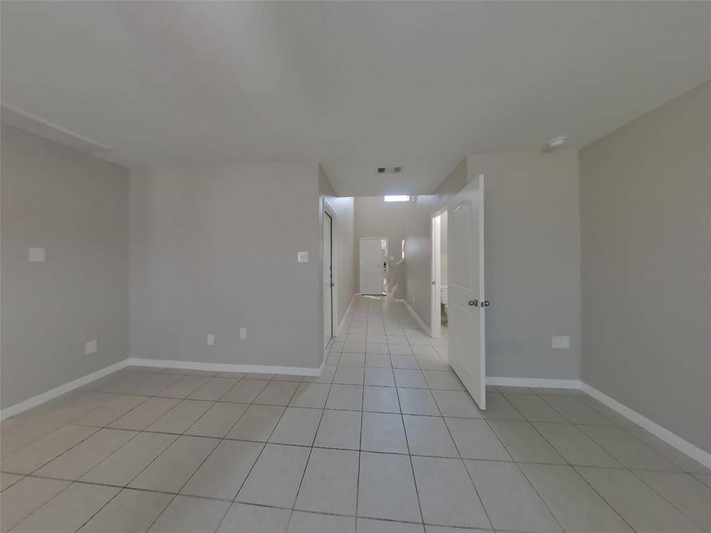 La Marque, TX 77568,944 American Monarch DR