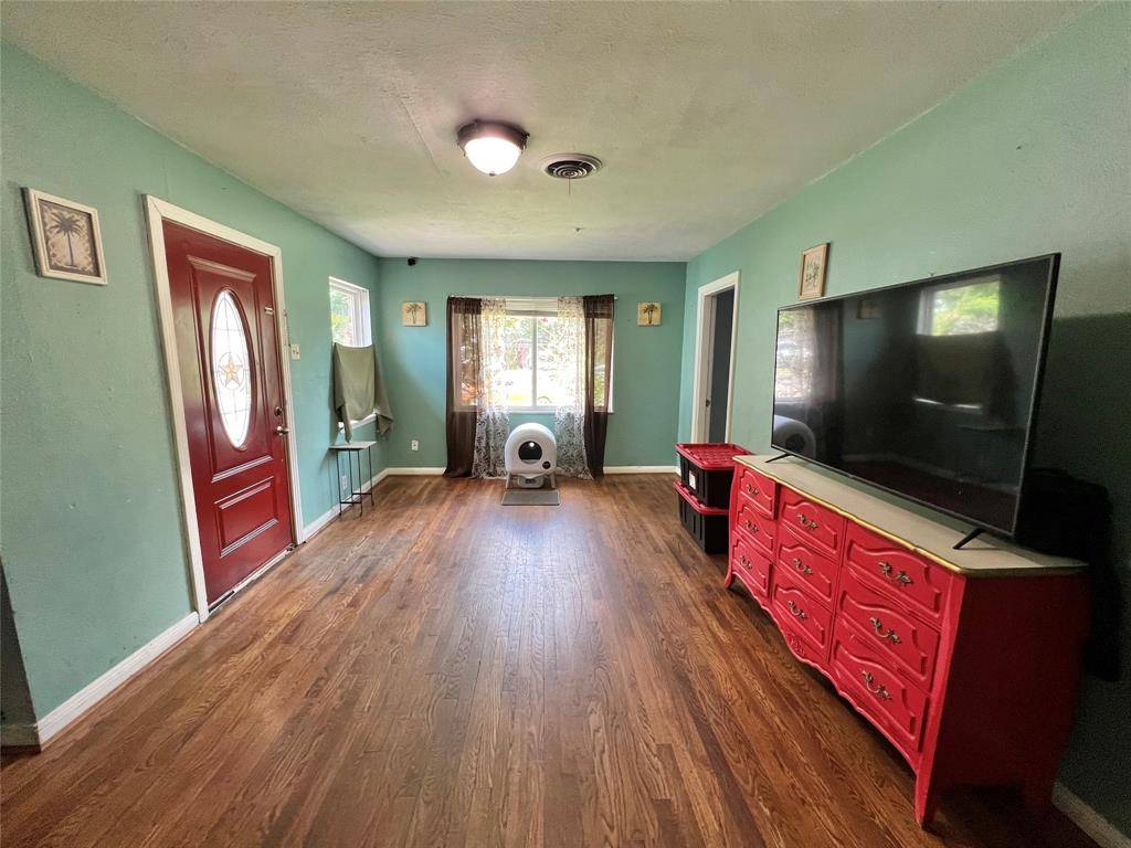 Angleton, TX 77515,424 Evans ST
