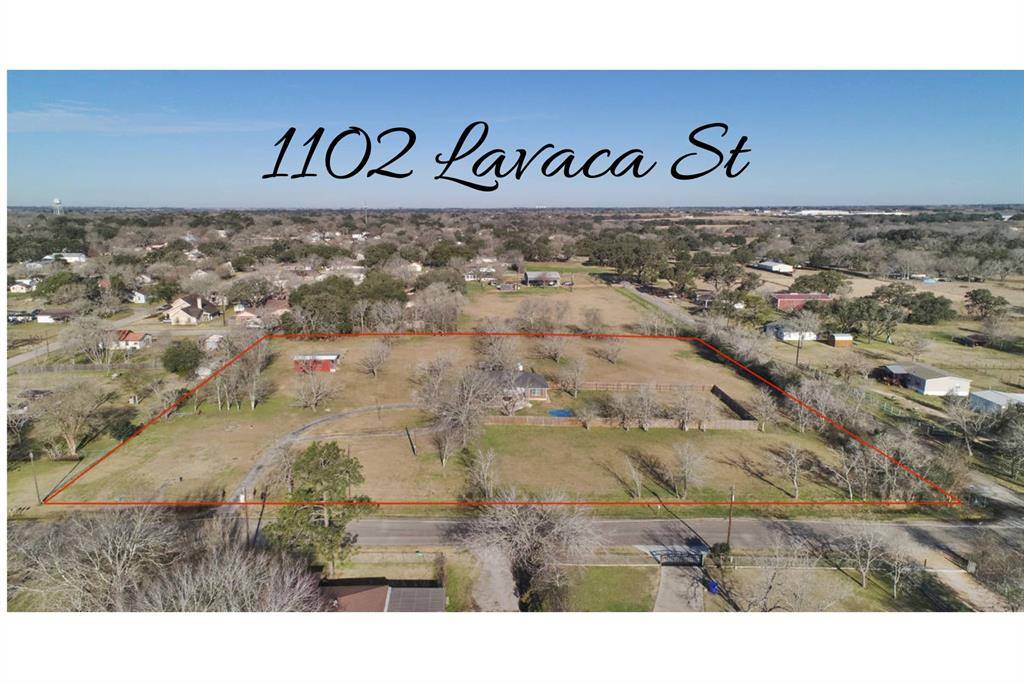 Yoakum, TX 77995,1102 Lavaca ST