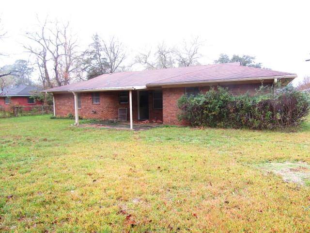 Crockett, TX 75835,114 Briar LN