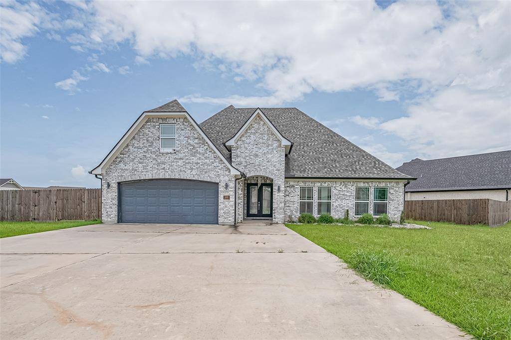 Groves, TN 77619,5101 Pebble Beach DR