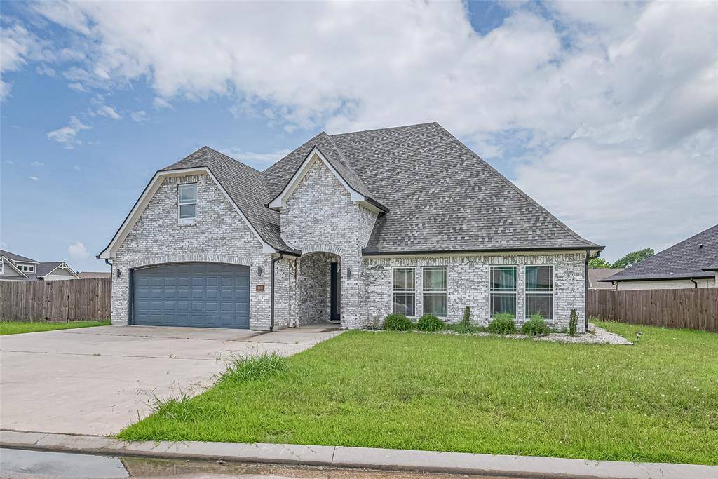 Groves, TN 77619,5101 Pebble Beach DR