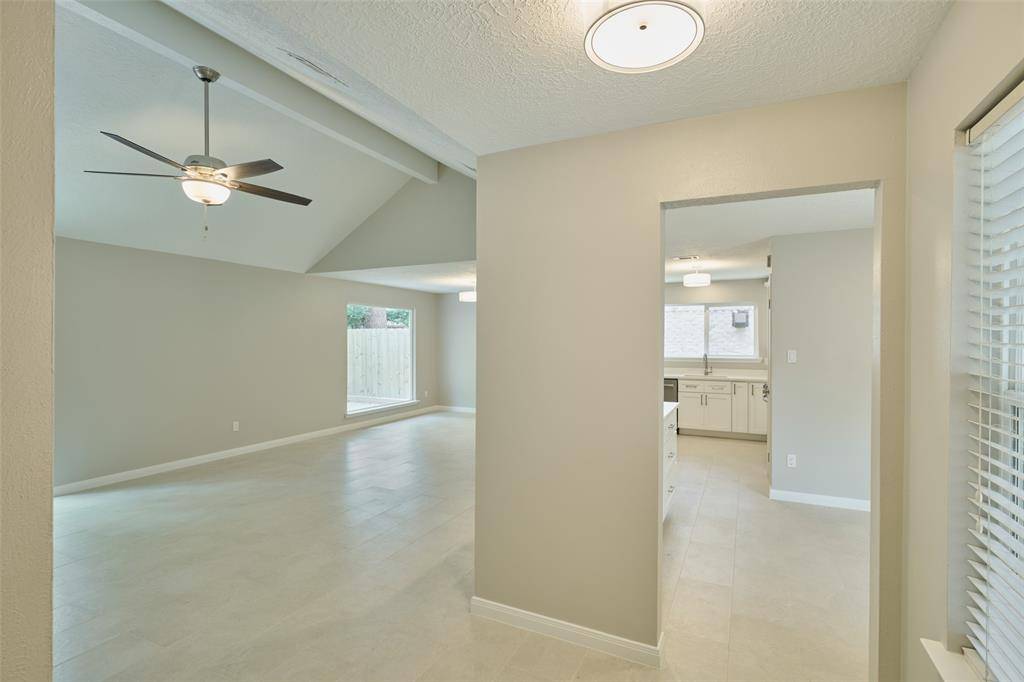The Woodlands, TX 77381,60 Hickory Oak DR