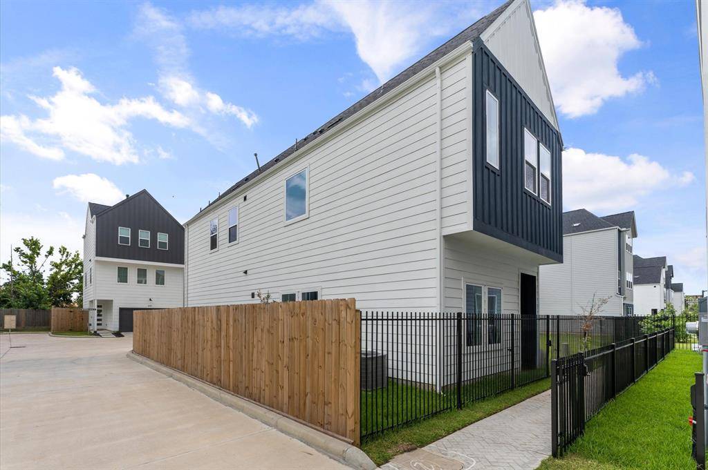 Houston, TX 77055,8302 Springwood Canyon LN