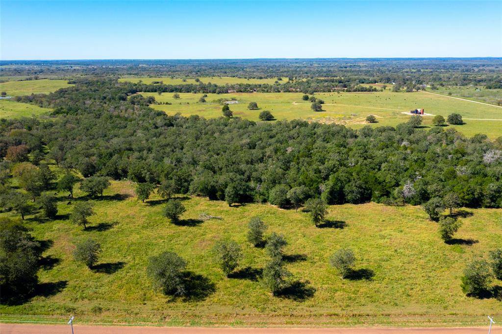 Flatonia, TX 78941,19 Hunt LN