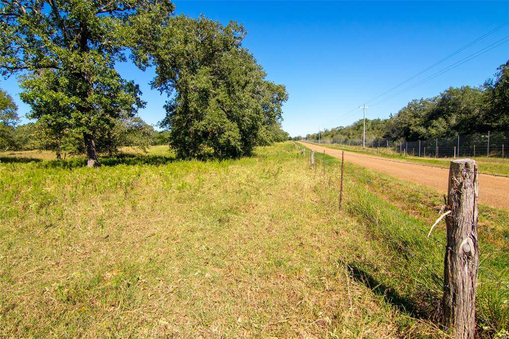 Flatonia, TX 78941,19 Hunt LN