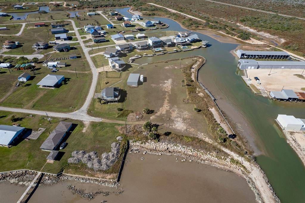 Port Lavaca, TX 77979,239 Marshall Johnson AVE N