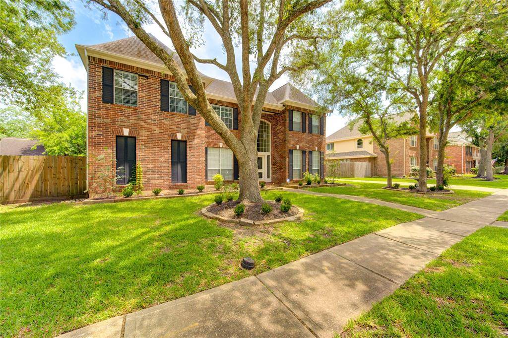 Friendswood, TX 77546,301 Eagle Lakes DR