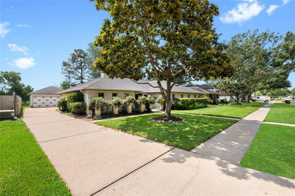 Pearland, TX 77581,2207 Fairway CIR