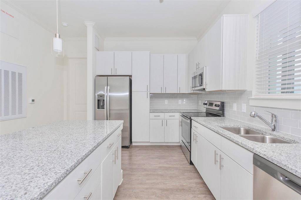 Friendswood, TX 77546,2920 El Dorado BLVD #325B