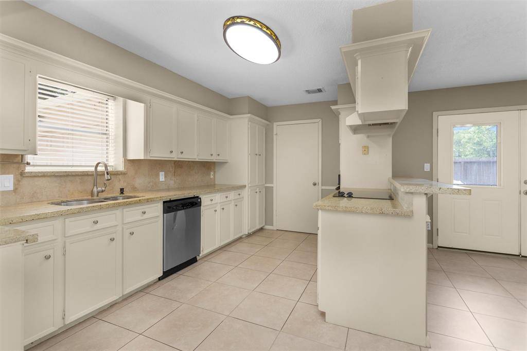 Houston, TX 77077,2238 Hickory Lawn DR