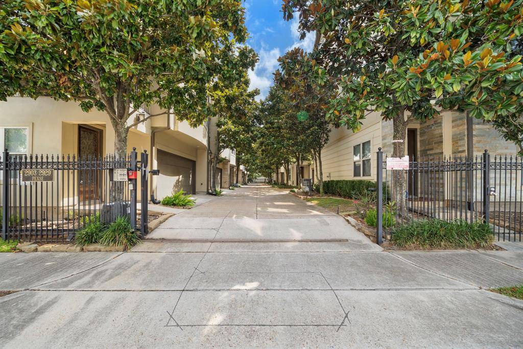 Houston, TX 77003,2909 Pease ST