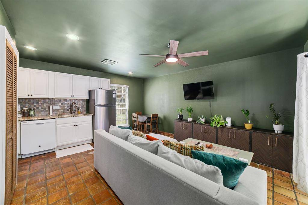 Houston, TX 77027,3400 Timmons LN #68