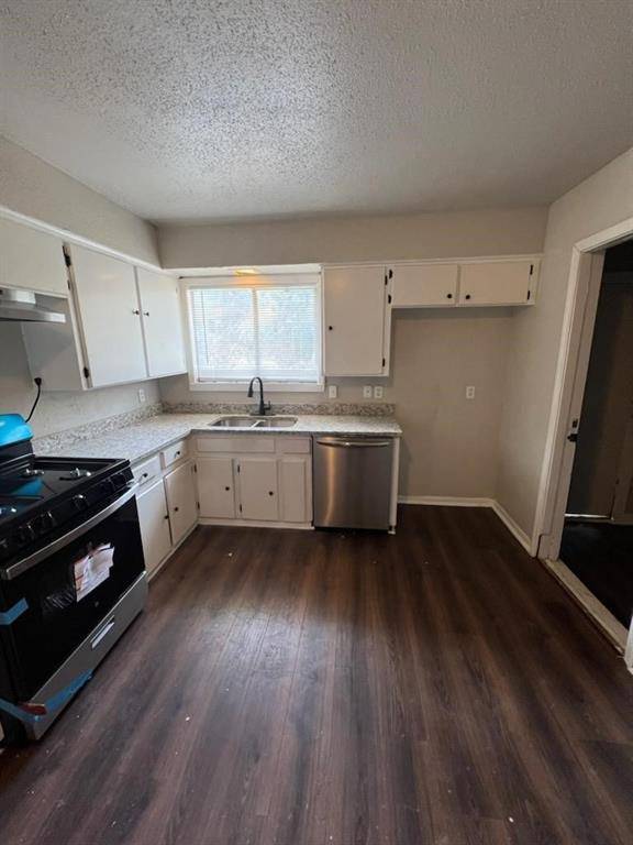 Houston, TX 77033,9306 St Lo RD