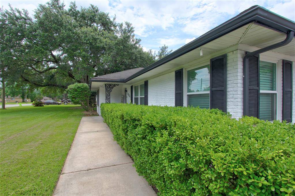 Liberty, TX 77575,1904 Pine ST