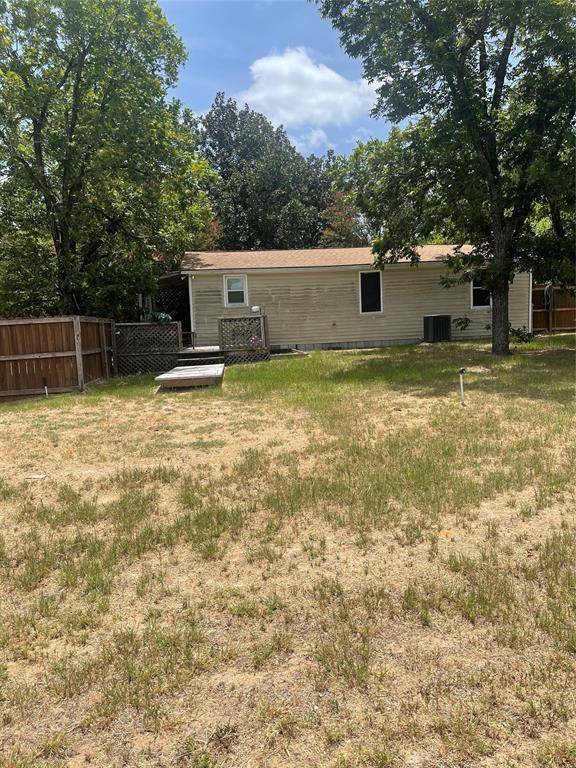 Grapeland, TX 75844,414 Peach ST