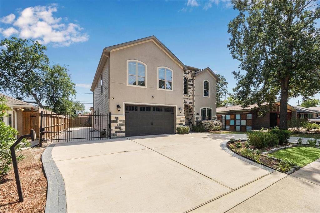 Houston, TX 77092,5217 W 43rd ST