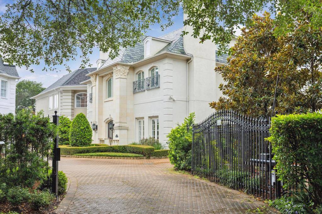 Houston, TX 77056,33 W Oak DR