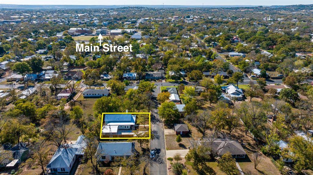 Fredericksburg, TX 78624,807 N Orange ST