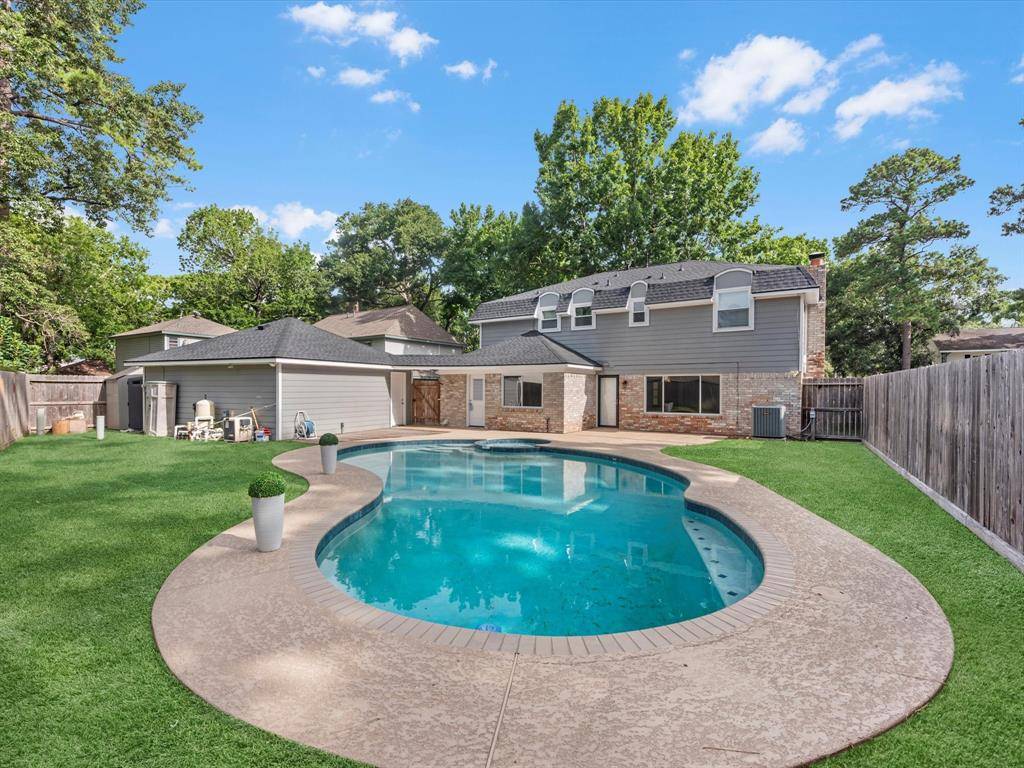 Houston, TX 77070,8211 Glencliffe LN