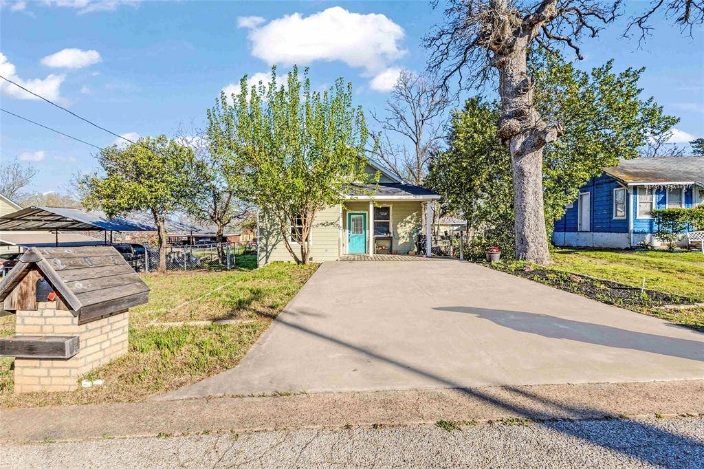 Hearne, TX 77859,205 E 2nd ST